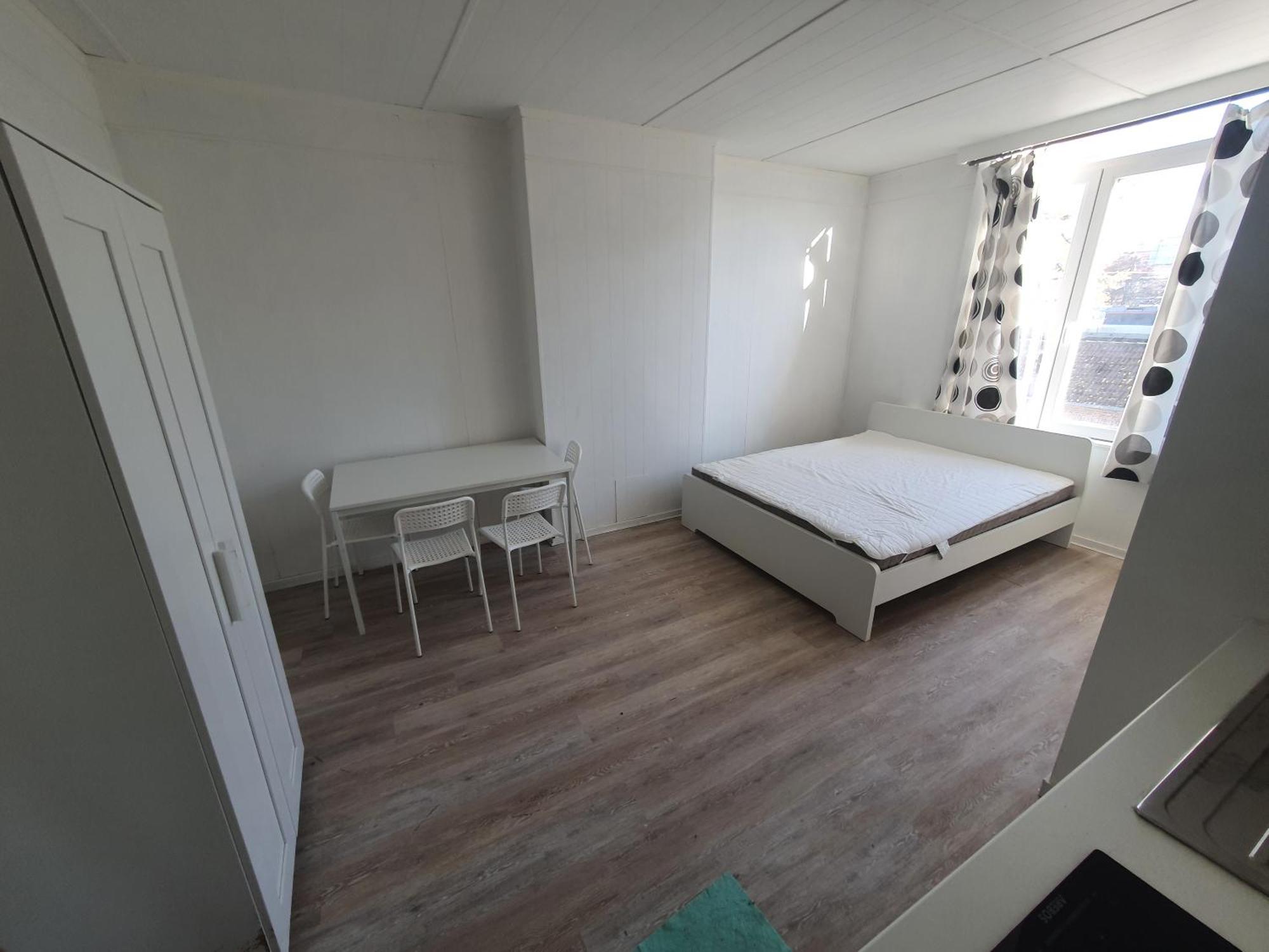 בריסל Central Studio For 2 מראה חיצוני תמונה